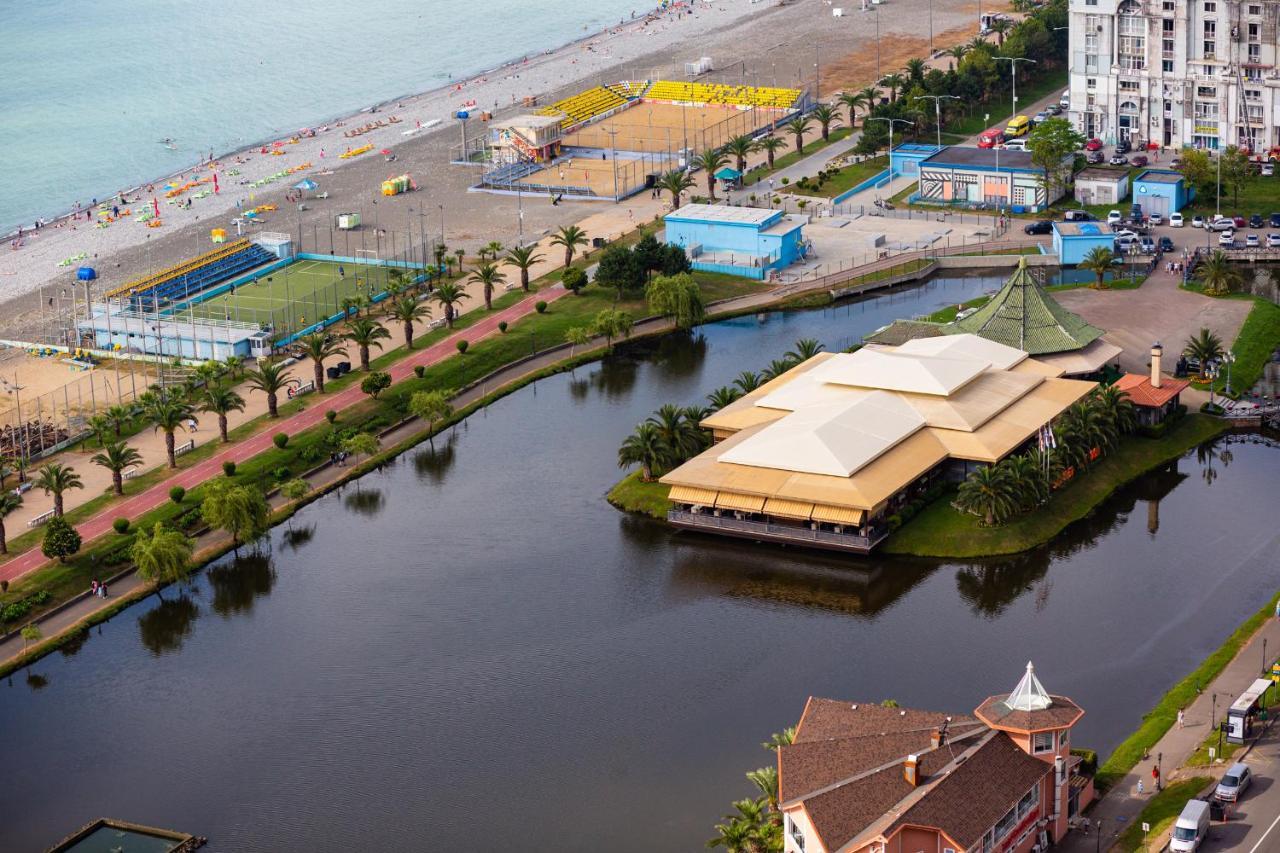 G-Point City Beach Batoumi Extérieur photo